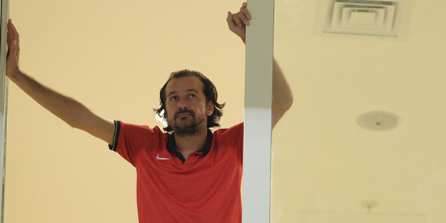 Yusuf Şimşek ilk gol sonrası çıldırdı!