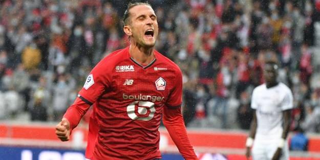 Yusuf Yazıcı sahneye çıktı