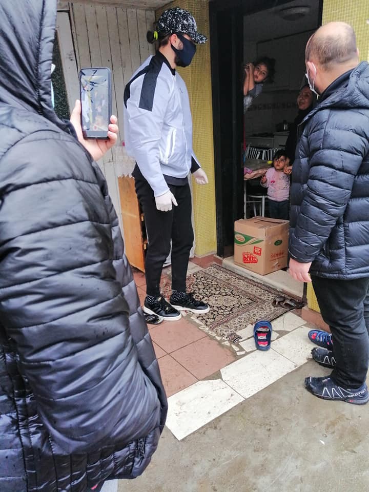 Yusuf Yazıcı’dan anlamlı yardım 