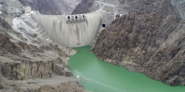 Yusufeli'nde su seviyesi 36 metreye yükseldi