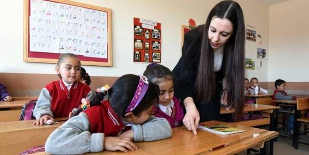 Yüz binlerce öğretmeni ilgilendiren haber! TBMM'de yoğun gündem