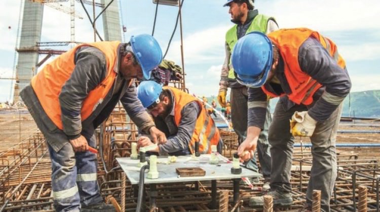 Yüz binlerce taşeronun gözü zamda