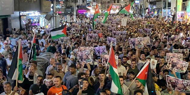 Yüz binler Haniye için buluştu! 'Sınırları açın' çağrısı