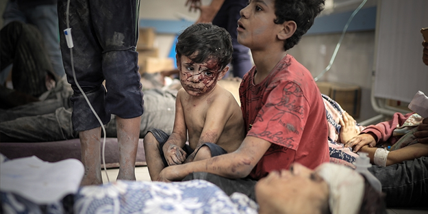 Yüzbinlerce insan ölmek üzere! Bugüne kadar Gazze'ye sadece 84 yardım tırı giriş yapabildi!