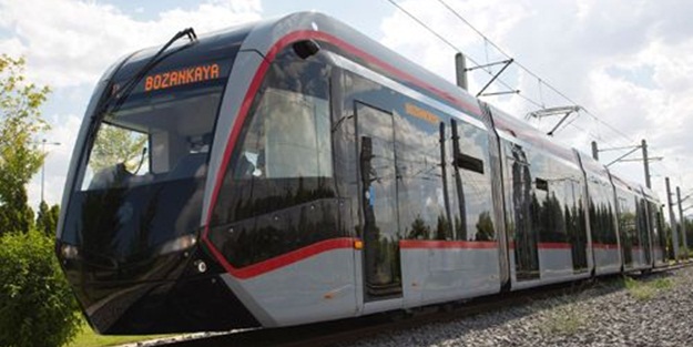 Yüzde 100 milli tramvay yolda