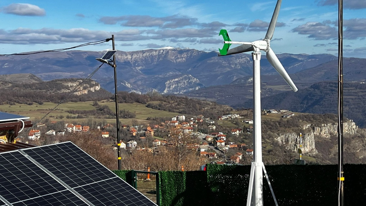 Yüzde yüz yerli üretim: 5 saatte kurulabilen rüzgar türbinleri!