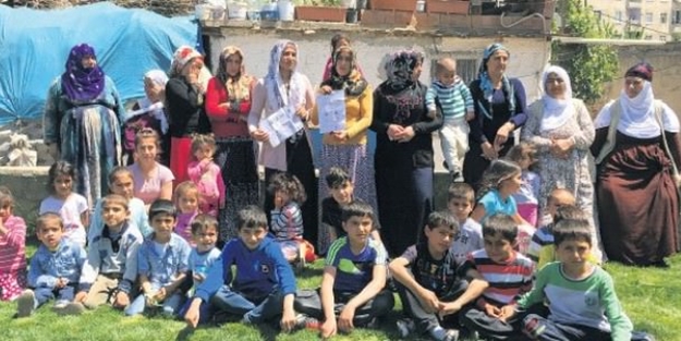 Yüzlerce kadın: Kocalarımız bizi boşayacak