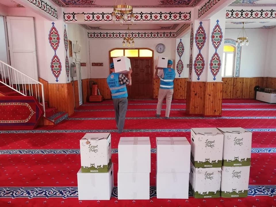 Yüzlerce insanın yüzünü güldürdüler 