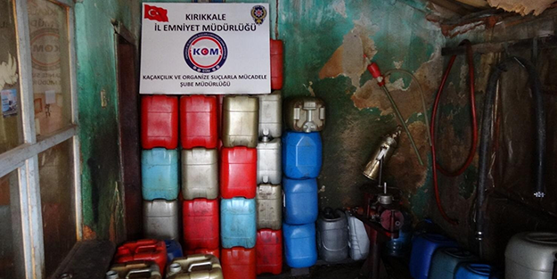 Yüzlerce litre kaçak mazot ele geçirildi