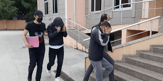 Yüzlerce uyuşturucu hapla yakalanan 2 kişi tutuklandı