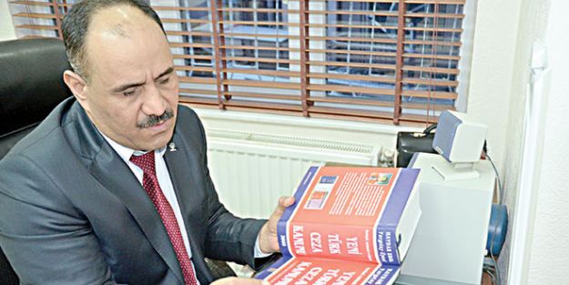 Yüzlerce görme engelliye kitap dünyasının kapılarını açtı