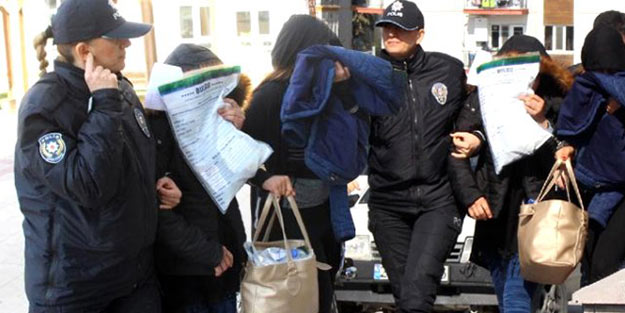 Yüzleri kızaracağına kendilerini savundular! Üstelik biri hamile