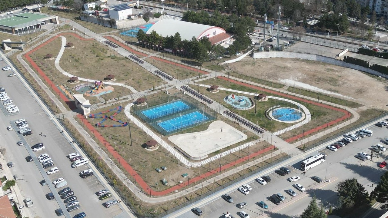 Yüzüncü Yıl Millet Bahçesi hizmete açılmaya hazırlanıyor