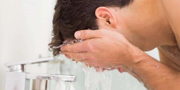 Yüzünüzü sakın böyle yıkamayın!