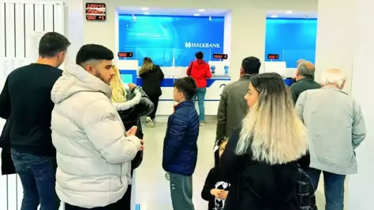 Yüzyılın konut projesine yoğun ilgi! Vatandaşlar bankalara koştu