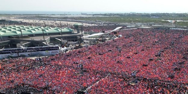 Yüzyılın mitingi sona erdi! Cumhurbaşkanı Erdoğan: İstanbul tamam dediyse bu iş bitmiştir