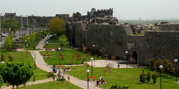 Yüzyıllardır dimdik ayakta: Diyarbakır Surları