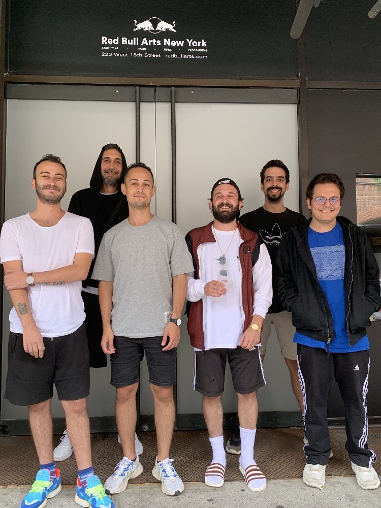 Yüzyüzeyken Konuşuruz’un yeni teklisi ‘Kazılı Kuyum’ yolda 