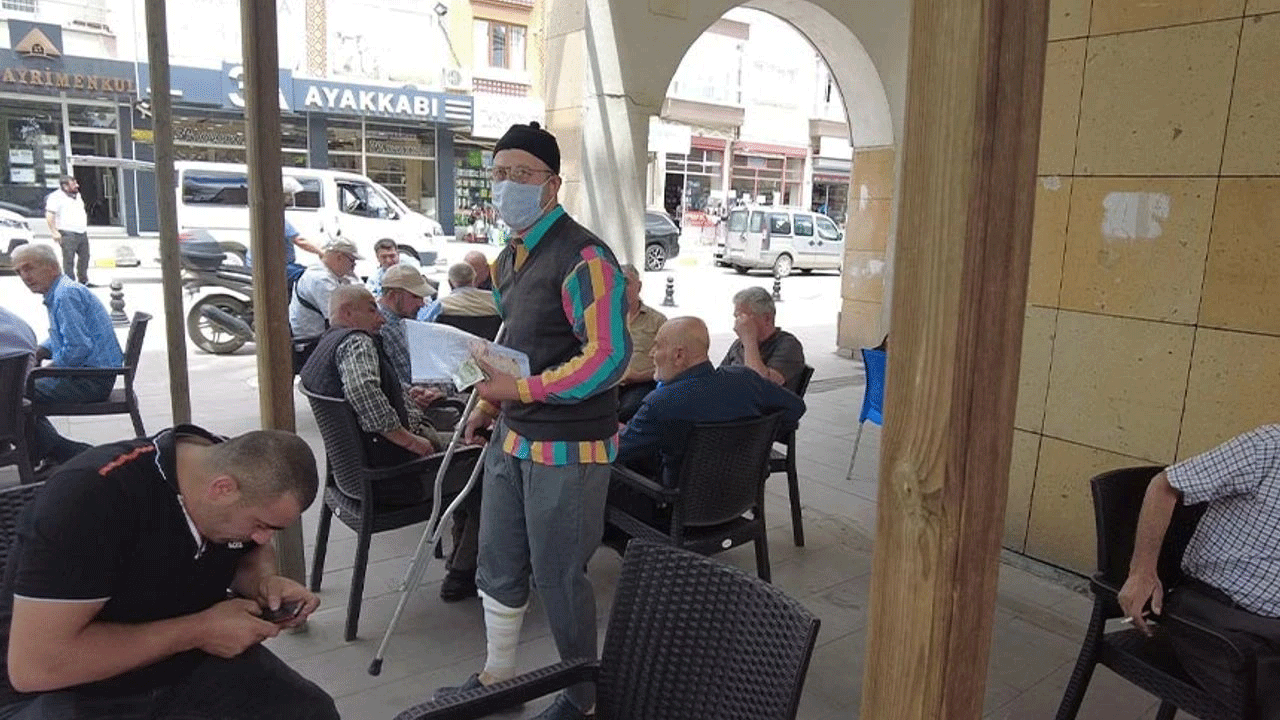 Zabıta dilenci kılığına girdi! 10 dakikada topladığı para inanılmaz