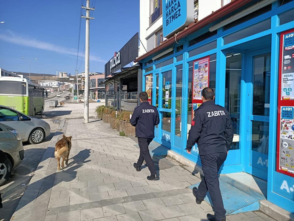 Zabıta ekipleri çalışmalarını sürdürüyor 