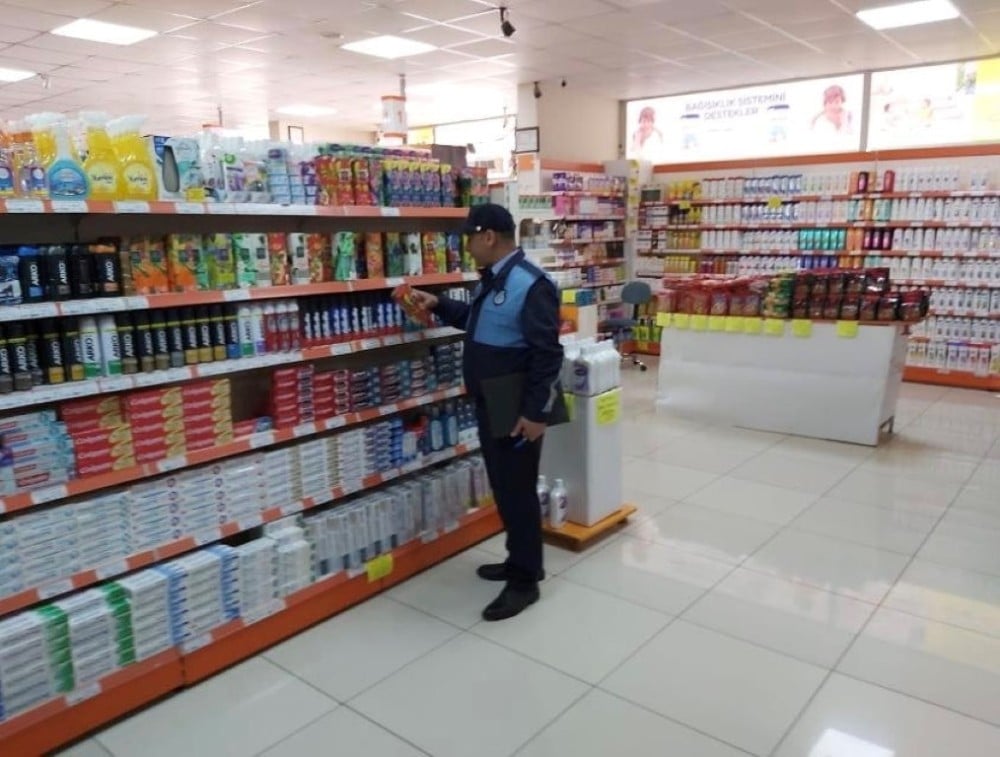 Zabıta ekipleri fırsatçılara göz açtırmıyor 