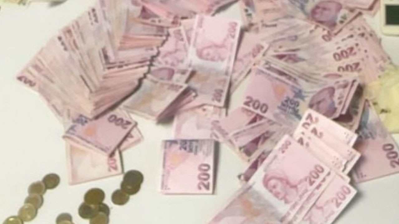 Zabıta ekipleri şaşkına döndü! Dilencinin cebinden servet çıktı