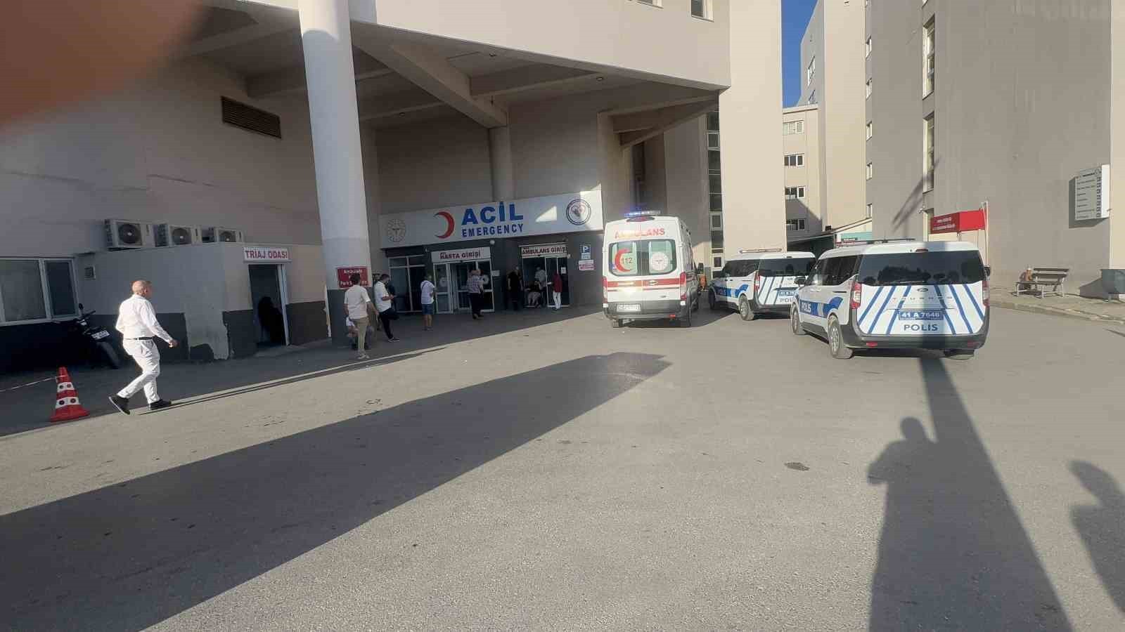 Zabıta personeli hem kendini hem de belediye başkanını silahla vurdu! Maalesef kurtarılamadı