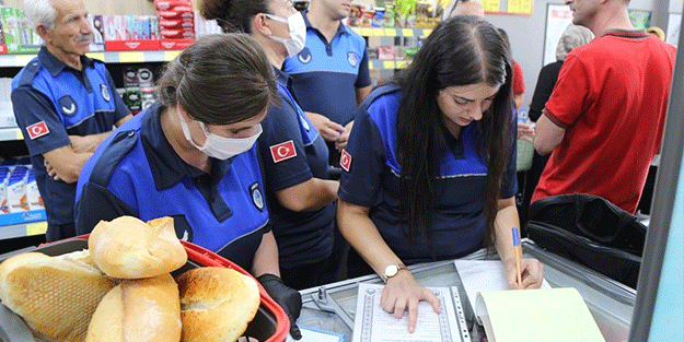 Zabıtadan marketlere ekmek gramaj denetimi