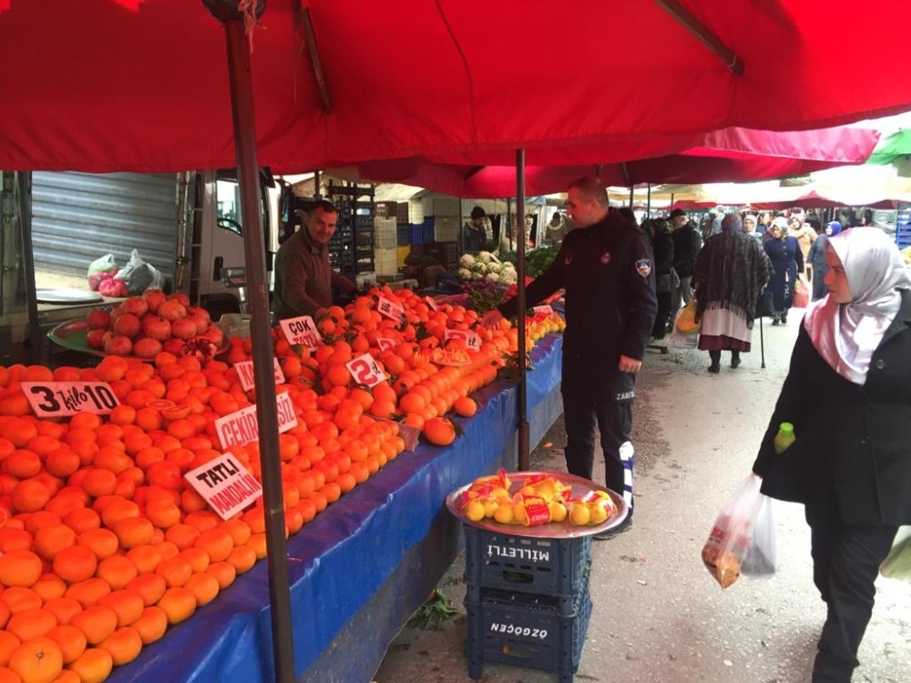 Zabıta’dan pazarlarda ürün künye denetlemesi 