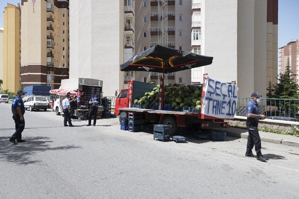 Zabıtadan seyyara geçit yok 