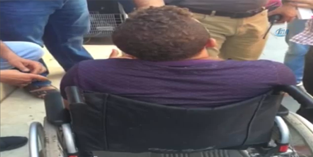 Zabıtaları görünce bacakları tutmaya başladı! Enselendi