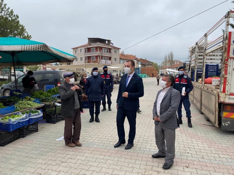 Zafartepeçalköy pazarında sıkı denetim 