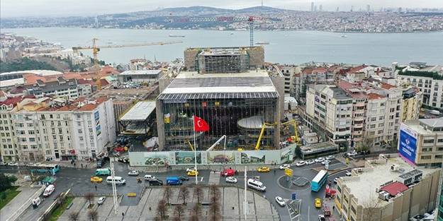 Zafer Arapkirli'nin 'AKM' hezeyanı! Afiş üzerinden Cumhurbaşkanı Erdoğan'ı hedef aldı