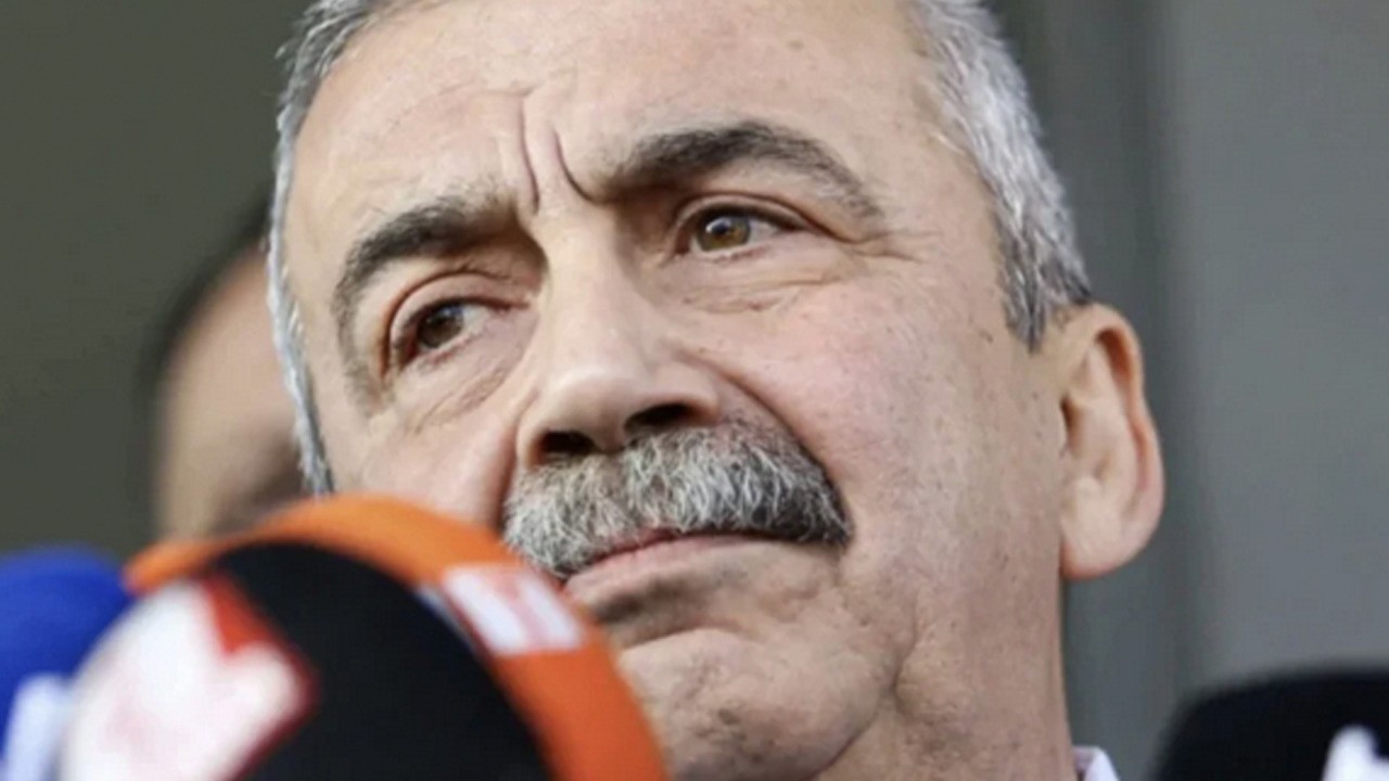 Zafer Partisi'nden Sırrı Süreyya Önder paylaşımı büyük tepki çekti: Ümit Özdağ da açıklama yaptı