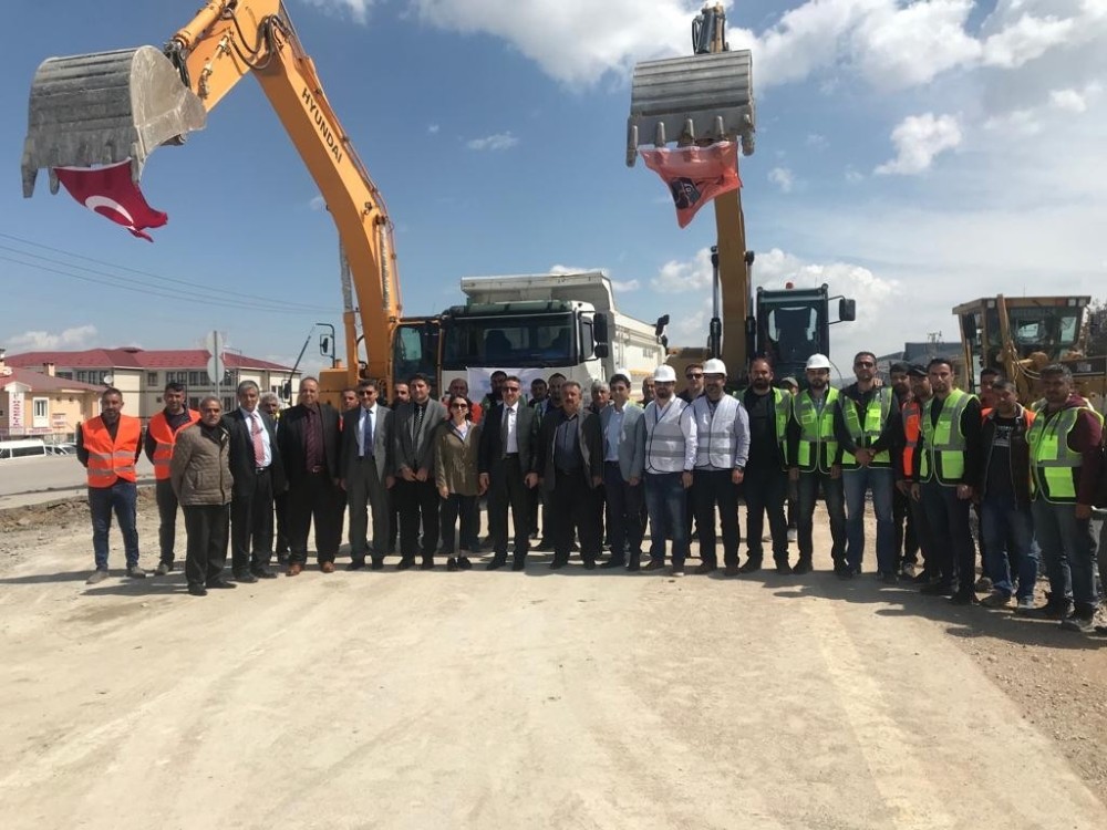 Zahir Kandaşoğlu: “Hepimizde taşın altına elimizi atmak zorundayız” 