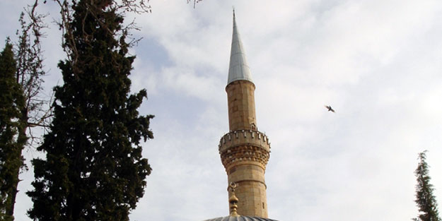 Zalim Yunan koronavirüs bahanesiyle Batı Trakya'da ezan sesini kısmak istiyor