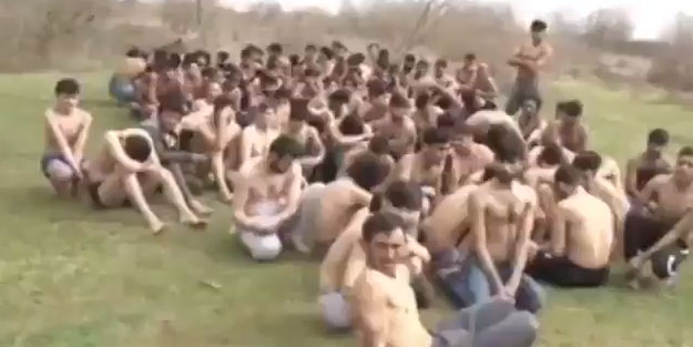 Zalim Yunan mültecileri çıplak bıraktı