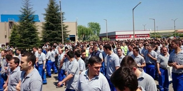 Zam isteyen 1500 işçi kovuldu!