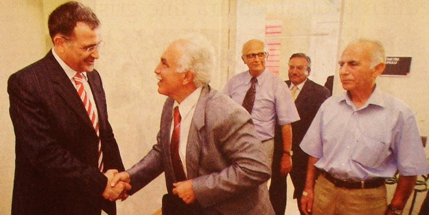 Çöplük gazetesi yazarından itiraf: İşçi Partililer Zaman'a abone!