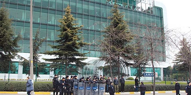 Zaman'da panik üstüne panik