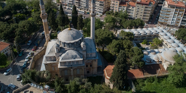 Zarif bir yapıt: Muradiye Camii ve Külliyesi