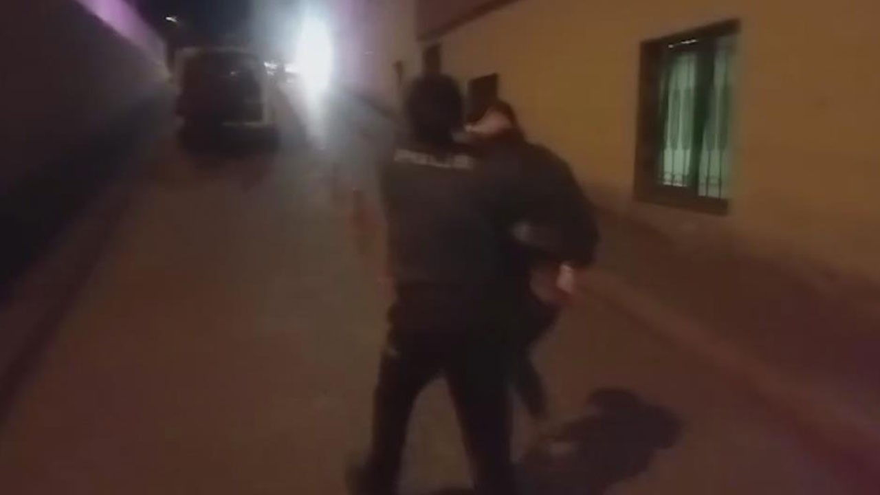 Zehir taciri polisten kaçamadı