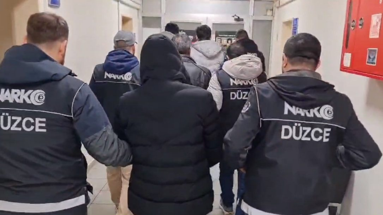 Zehir tacirine suçüstü! Üzerinden çıkanlar şoke etti