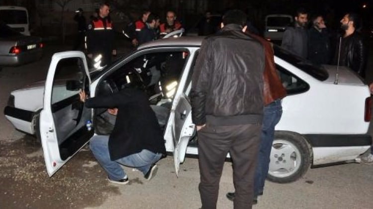 Zehir tacirleri, polisten kaçamadı