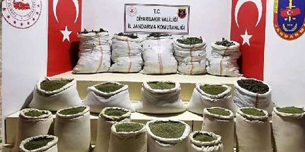 Zehir tacirlerine büyük darbe! Diyarbakır'da yüklü miktarda uyuşturucu ele geçirildi