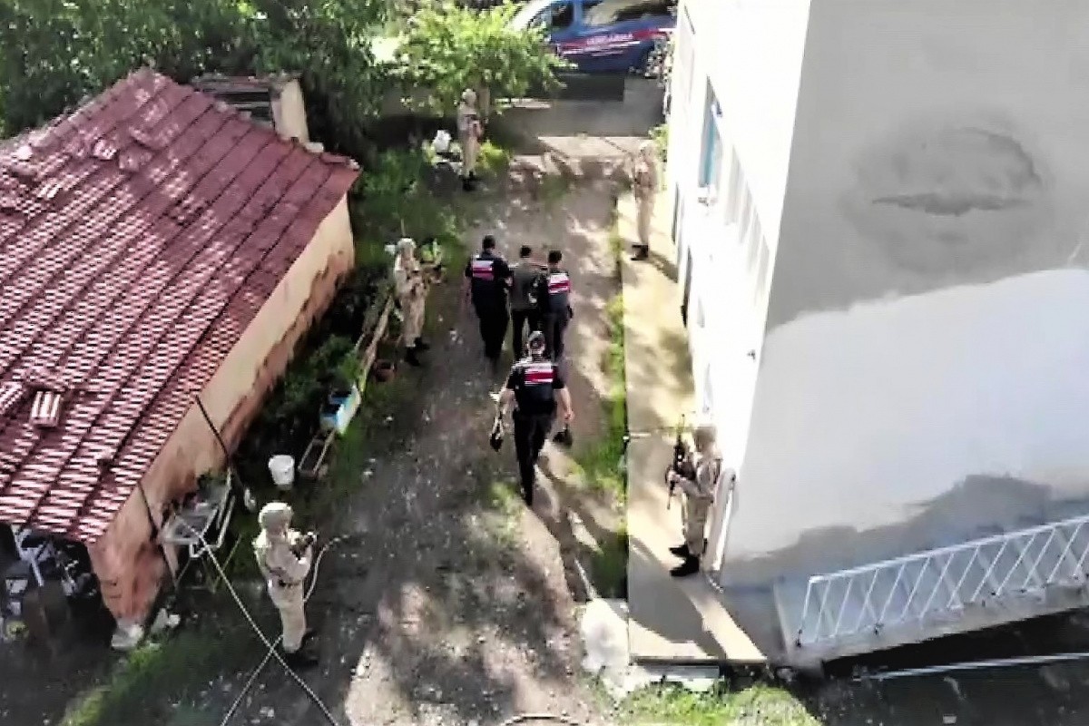 Zehir tacirlerine komando destekli operasyon