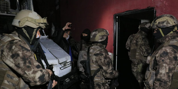 Zehir tacirlerine şafak baskını