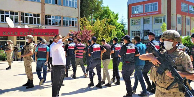 Zehir tacirlerine şafak baskını