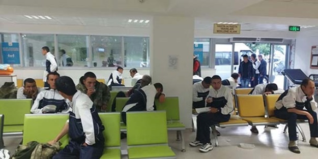 Zehirlenen 180 askerin tedavisi sürüyor