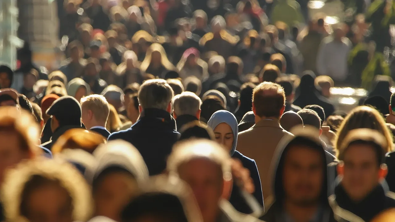 Zehirli tohumun zehirli meyvesine karşı yeni insan ve yeni toplum